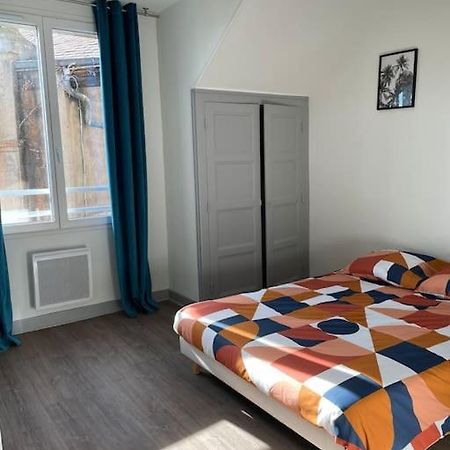 T2 4 Pers Face Gare Sncf Appart Hotel Le Cygne 6 Bourges Eksteriør billede